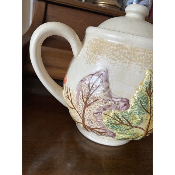 VINTAGE THE MAIN INGREDIENTS PANTRY WEAR TEAPOT W/ RAISED LEAVES - Picture 7 of 11